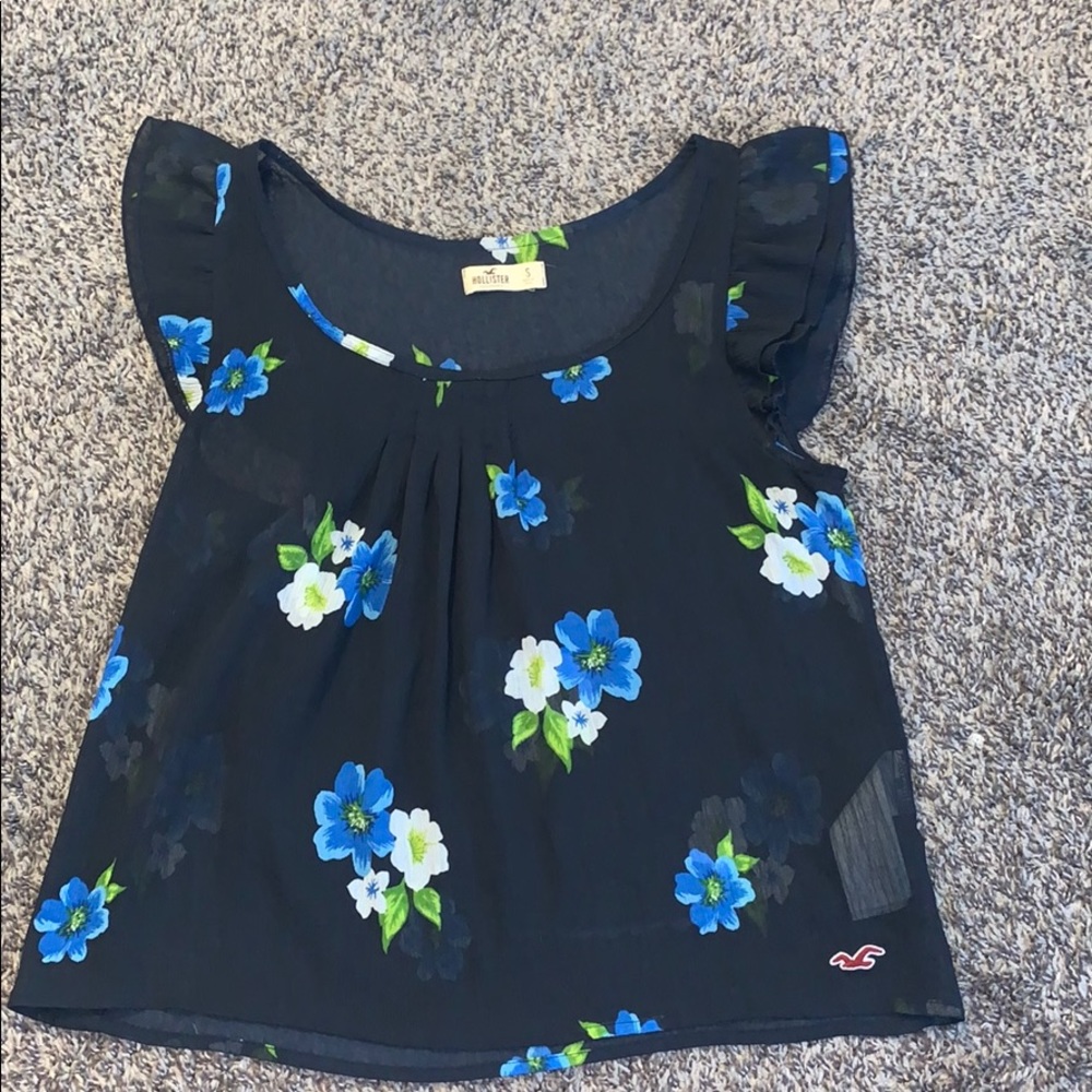 Hollister top (worn once)